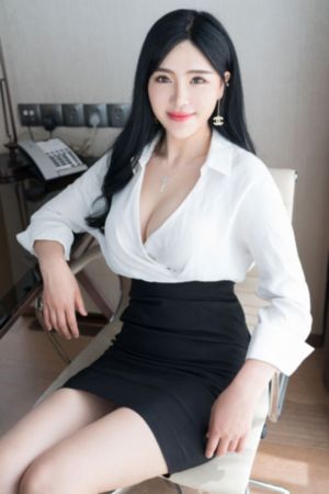 年轻的丝袜老师