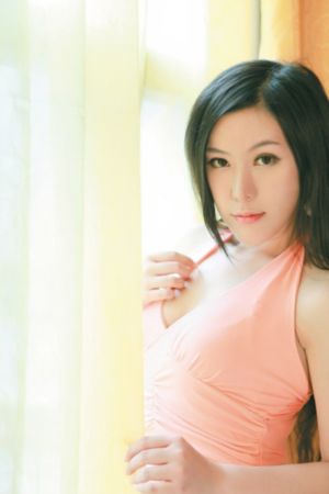 阳光像花儿一样绽放