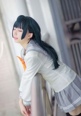 教授和他的女大学生